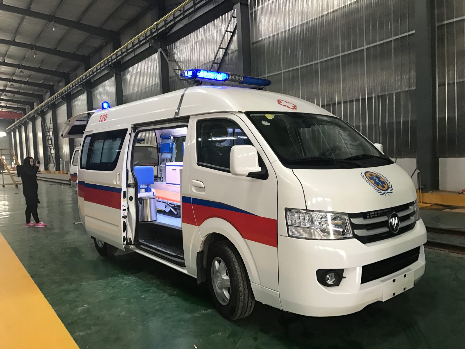 措美县救护车转院
